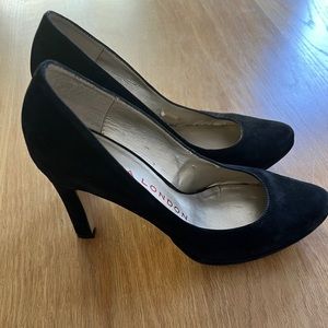Black Suede pumps